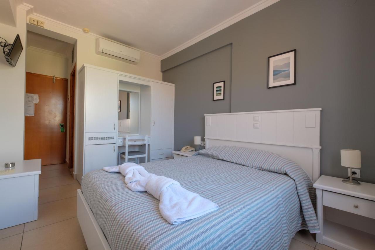 Hotel Athina Άγιος Στέφανος Εξωτερικό φωτογραφία
