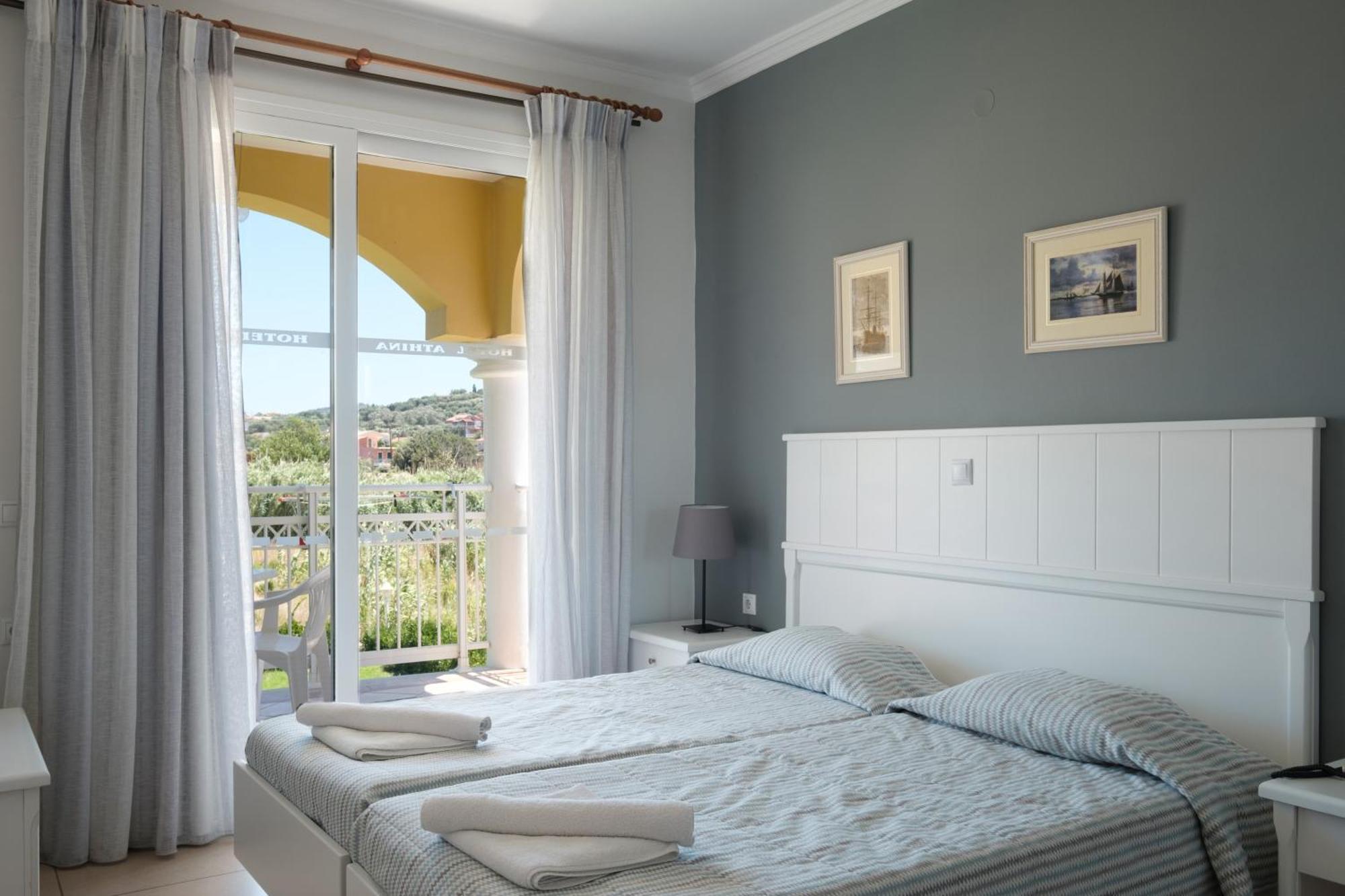 Hotel Athina Άγιος Στέφανος Εξωτερικό φωτογραφία