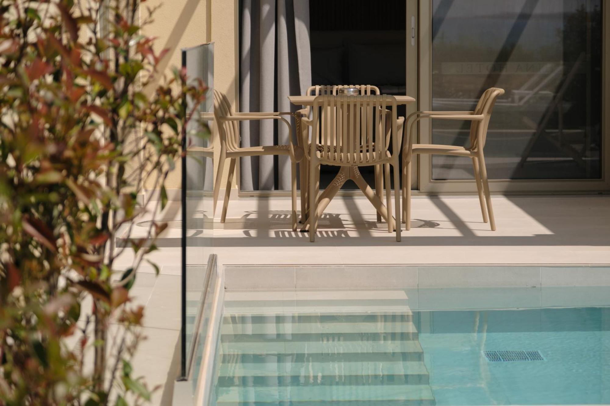 Hotel Athina Άγιος Στέφανος Εξωτερικό φωτογραφία